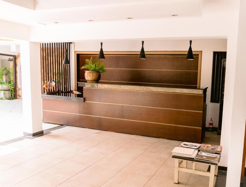 Romantic Garden Hotel نيجومبو المظهر الخارجي الصورة
