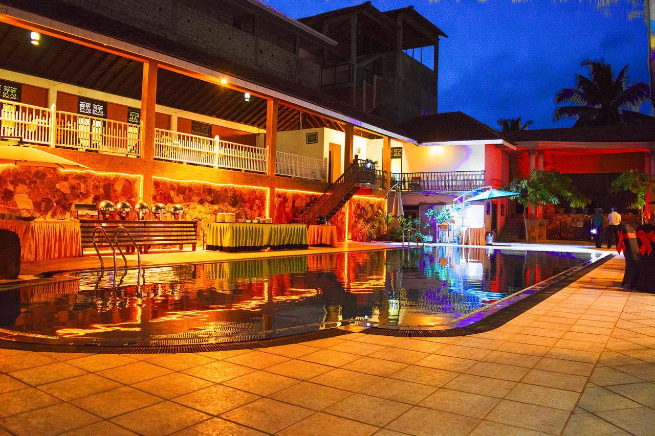 Romantic Garden Hotel نيجومبو المظهر الخارجي الصورة